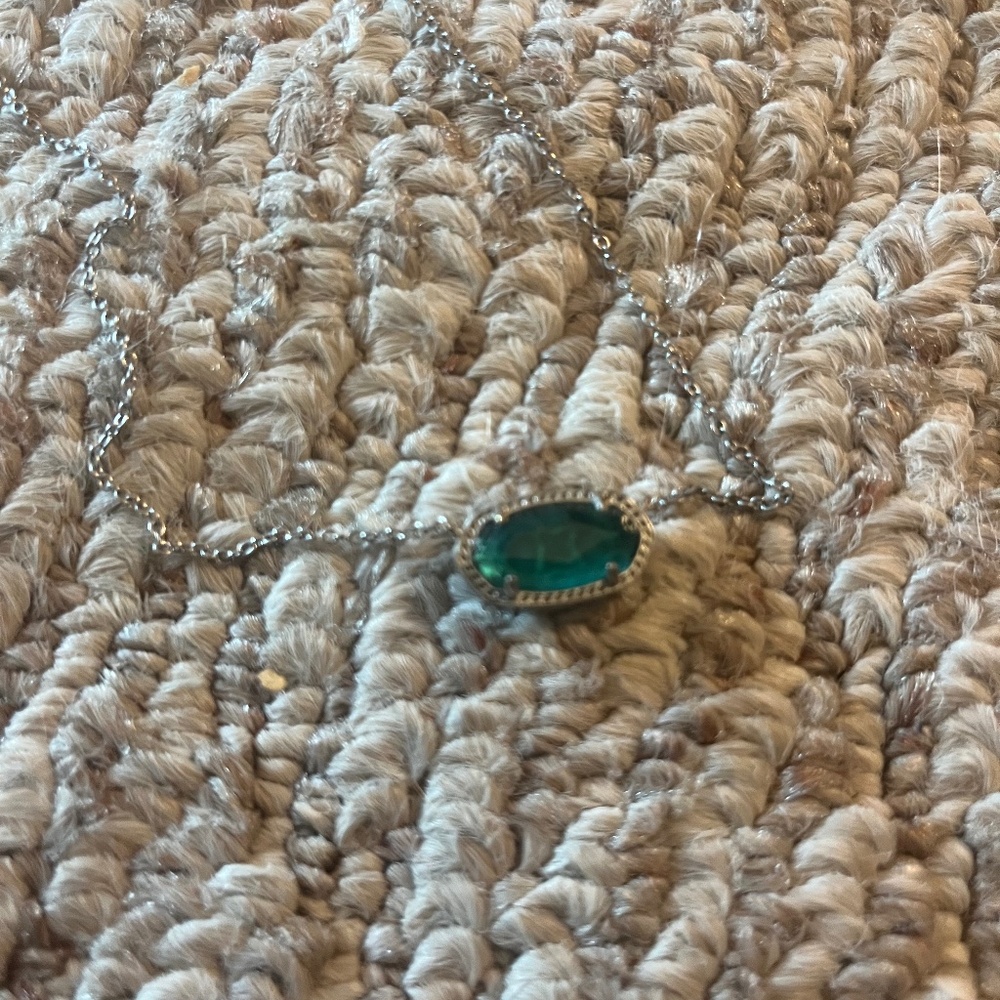 Kendra Scott Necklace